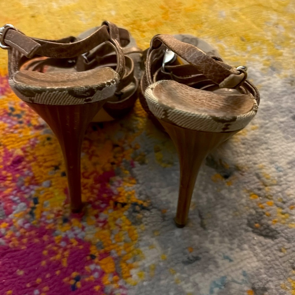 Gucci Women's Brown Strappy Heels - Picture 6 of 10